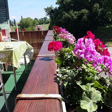 Hof Oberprehl Apartment Муртен Екстериор снимка